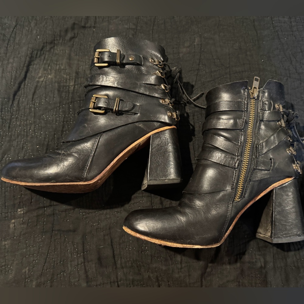 RARE “Hero” Freebird by Steven Black Heeled Boots